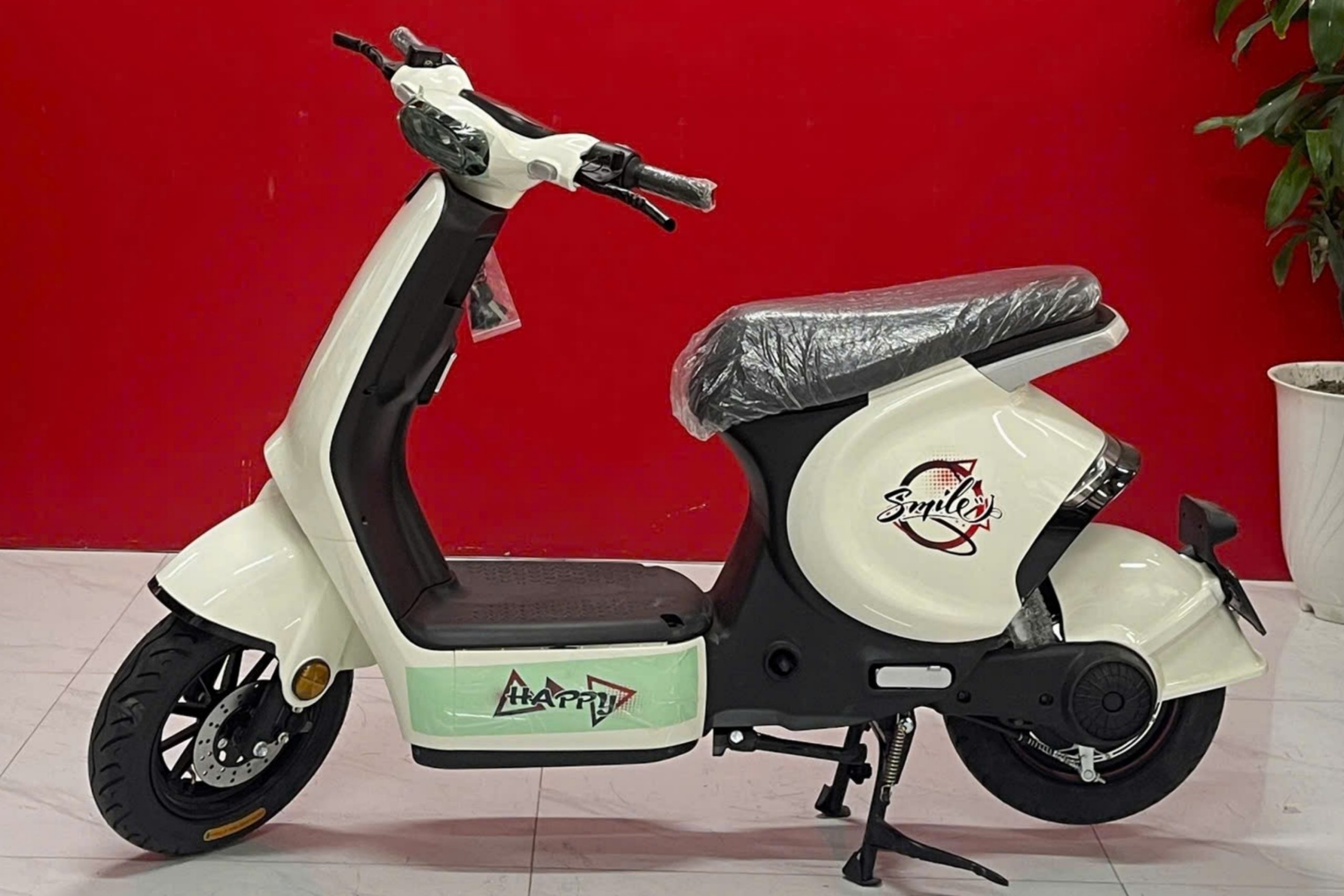 XE ĐIỆN THỜI TRANG VC3 - MÀU TRẮNG SỨ