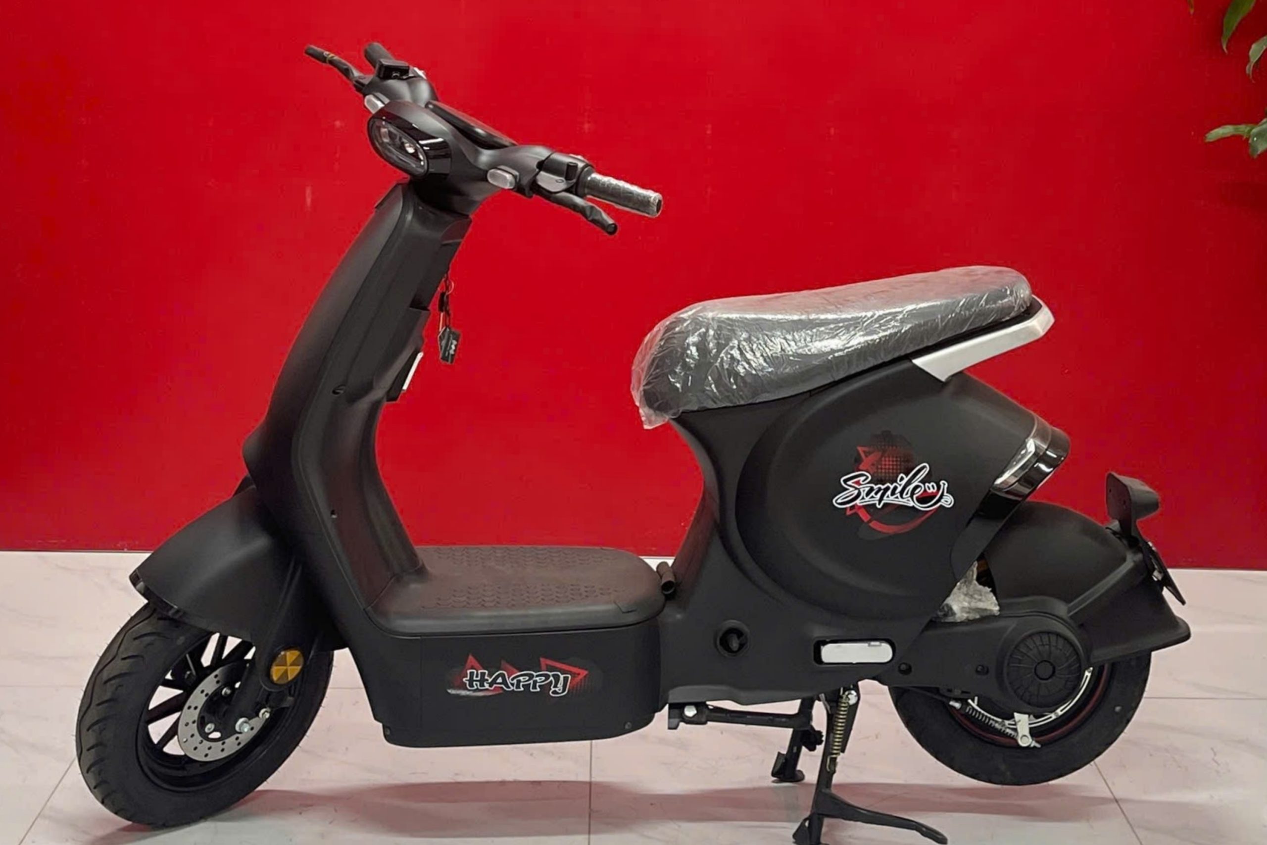 XE ĐIỆN THỜI TRANG VC3 - MÀU ĐEN SẦN