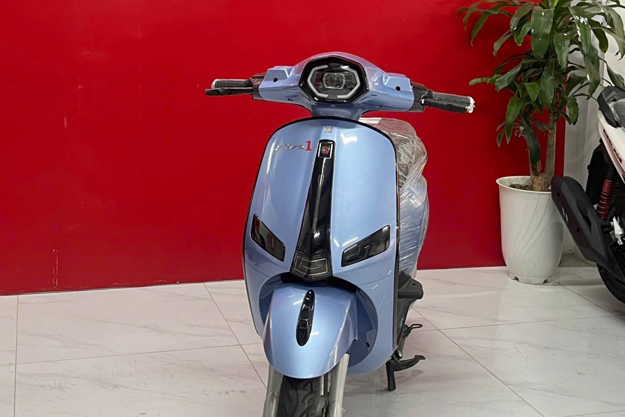 XE ĐIỆN G20 ElVA - DÁNG VESPA - MÀU XANH BABY